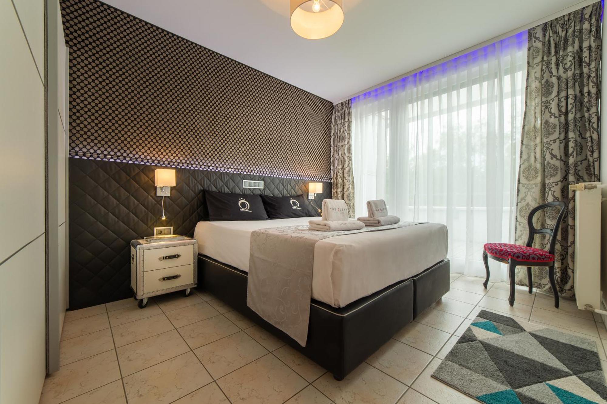 Adriana-the Queen Luxury Living